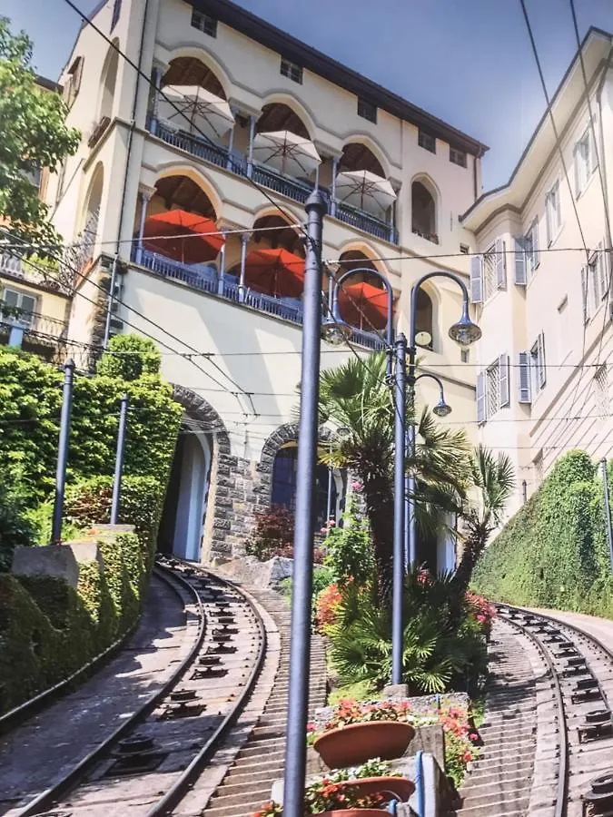 Frühstückspension Smart House Rooms Central Luxury Bergamo